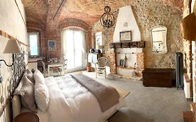Cascina Viaris